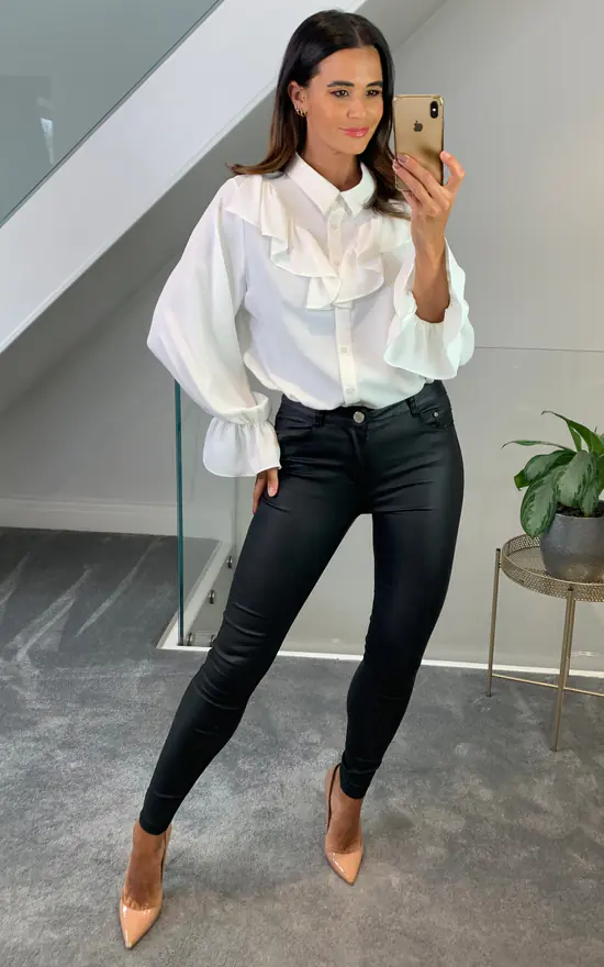 New โ๏ธ HOXTON GAL Ruffle Detailed Front With Ruffle Sleeves ๐ Shirt In White ๐ - Image 2