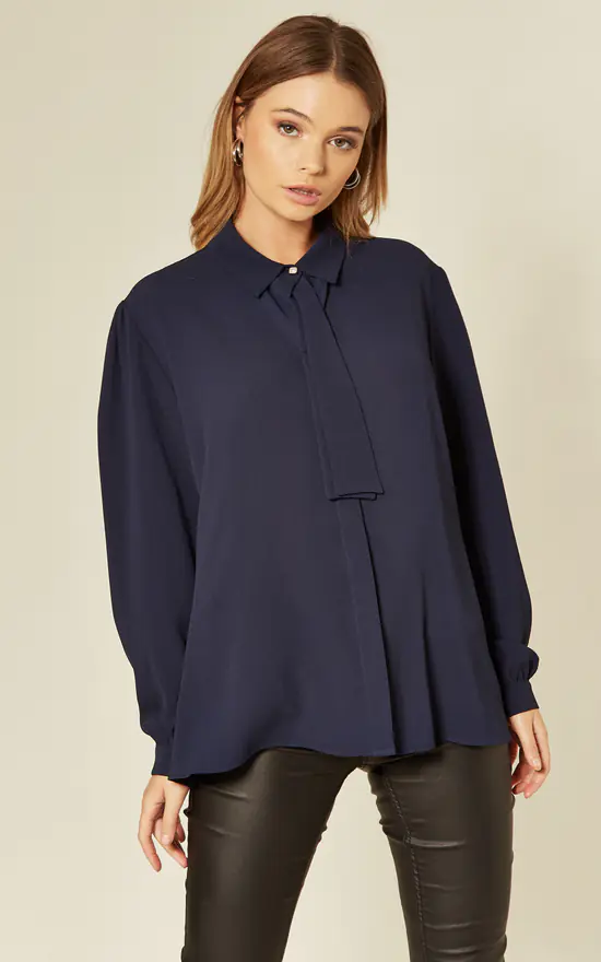 Deals ⌛ HOXTON GAL Navy Tie Neck Oversize 👚 Shirt 🤩 - Image 3