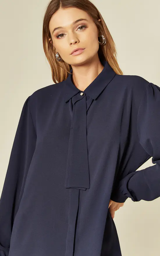 Deals ⌛ HOXTON GAL Navy Tie Neck Oversize 👚 Shirt 🤩 - Image 4