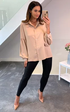 Promo ๐งจ HOXTON GAL Oversized Patchwork Sleeves ๐ Shirt In Beige โ๏ธ