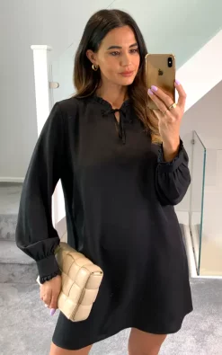 Wholesale ⭐ HOXTON GAL Oversized Tunic With Ruffle Neck Detailed In Black 🔥