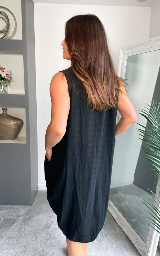 Wholesale โ๏ธ Nova Notte Black Italian Lagenlook Sleeveless Cocoon Tunic ๐ Dress Aaliyah ๐คฉ - Image 2