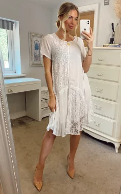 New 👏 CY Boutique White Oversized 👗 Dress With Chiffon & Lace Details 👏