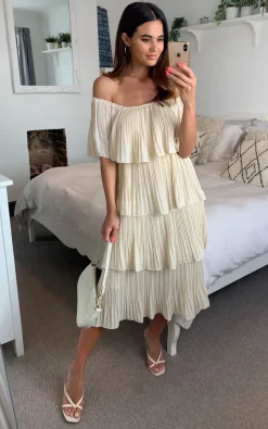 Cheapest 🤩 HOXTON GAL Plated Oversized Layered 👗 Dress In Cream 🥰