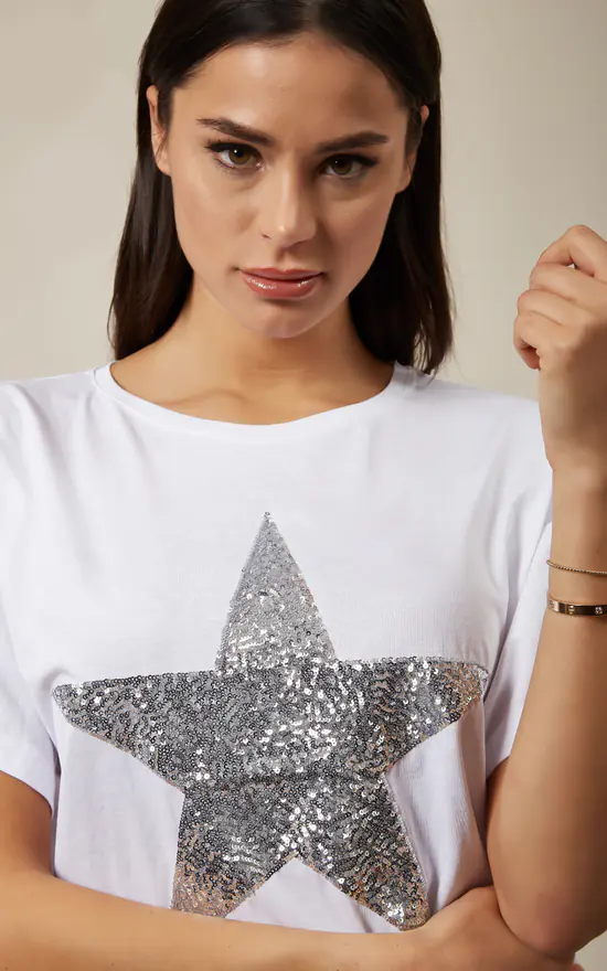 Promo ๐ฏ HOXTON GAL Sequin Star Top Relaxed Fit In White ๐ - Image 2
