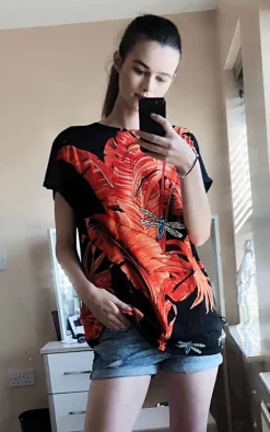 New 👏 CY Boutique Short Sleeve T 👕 Shirt With Orange Palm Leaf Design 🤩