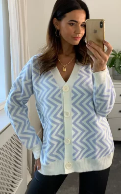 Deals 🎁 Liquorish Zig Zag Pattern Cardigan In Blue & White 🥰